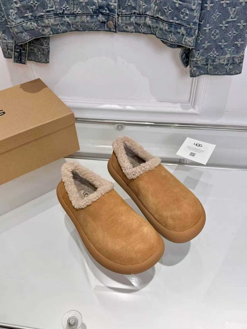 Ugg Flat Shoes